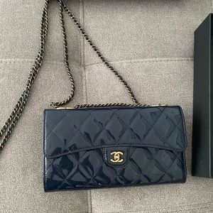 Chanel CC patent leather WOC